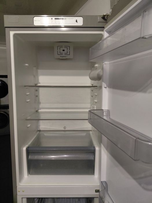 Холодильник Bauknecht