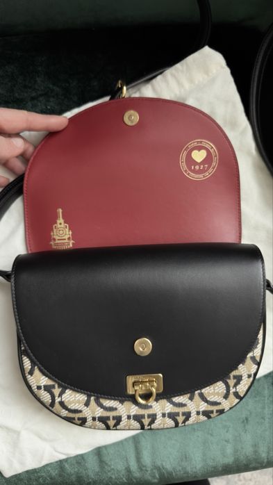 Сумка Ferragamo оригінал (з чеком) не носилась