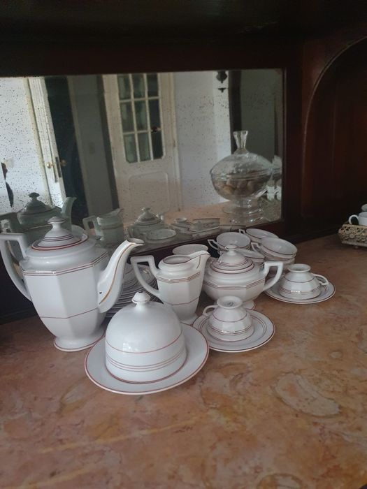 Serviço de louça da Vista Alegre,  antigo