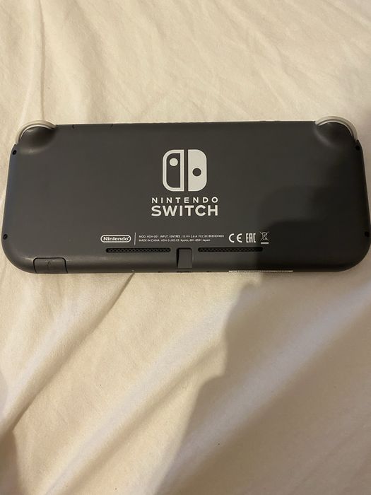 Nintendo switch lite excelente estado (sem carregador/caixa)