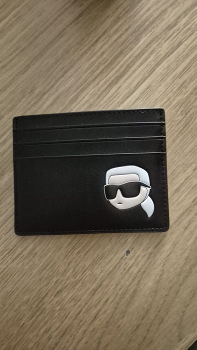 Etui na karty marki Kark Lagerfeld