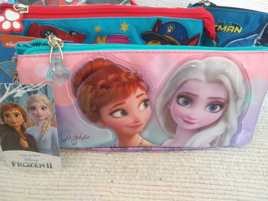Bolsa para lápis ou documento infantil, vários personagens