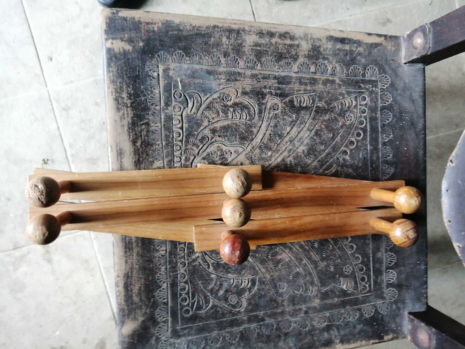 cabide extensivel de parede , ver fotos