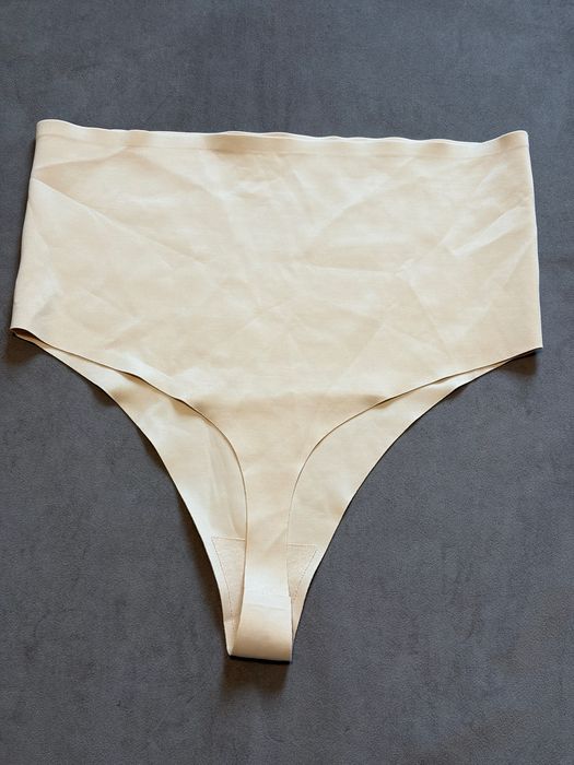 Majtki wyszczuplające modelujące bezszwowe beżowe XL
