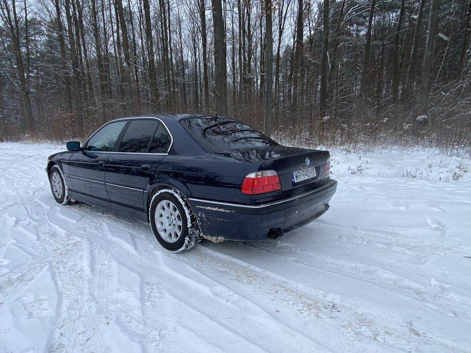 Bmw e38 lift 4.4 740