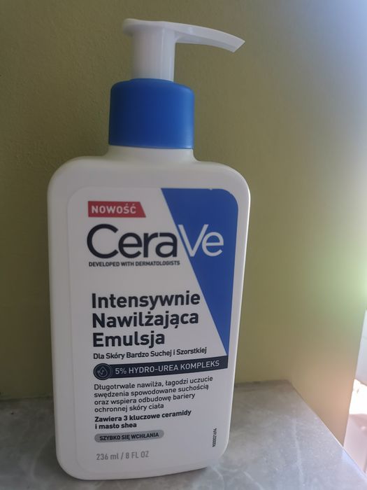 CeraVe intensywnie nawilżająca emulsja 236 ml nowa