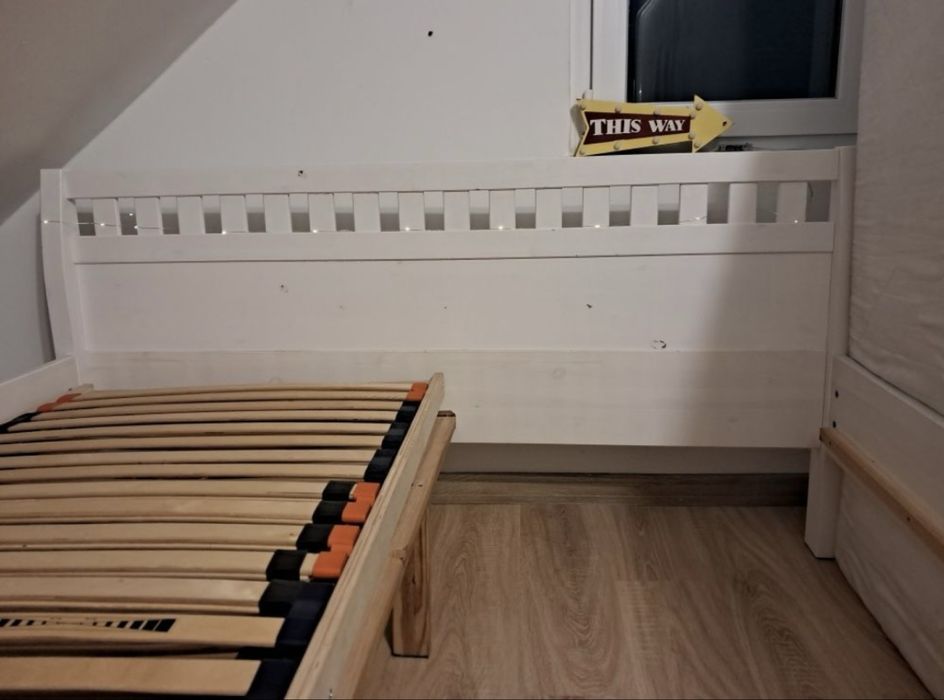 Łóżko drewniane białe 160x200 stelaże i materac
