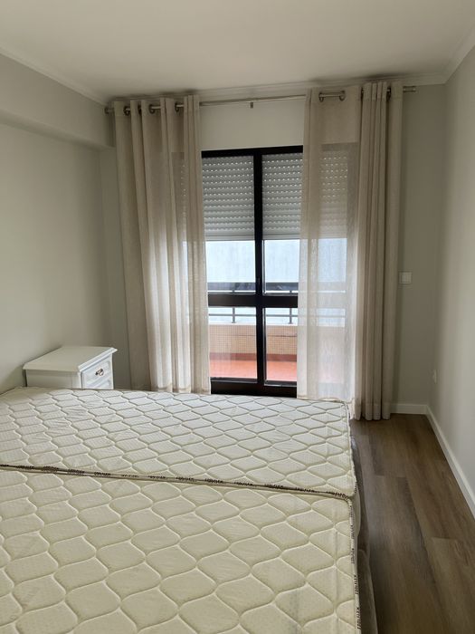 4 Camas individuais IKEA NOVAS com colchão e estrado – V. N. Gaia