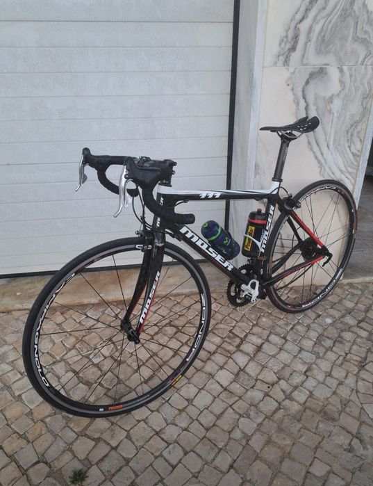 Moser 111 carbono