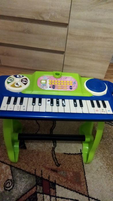 Pianino stojące dla dziecka