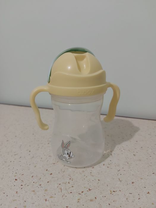 B.box bidon z krolikiem