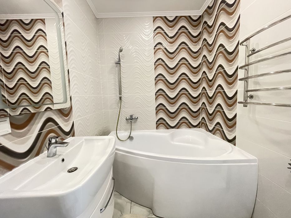 2 кімнатна квартира з ремонтом в центрі міста