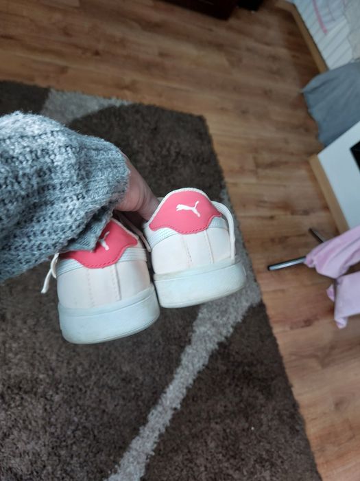 Sneakersy Puma morelowe rozmiar 39