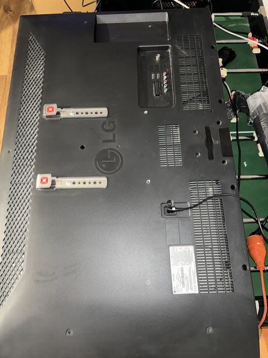 Telewizor LG 42CS460 42” Full HD – sprawny