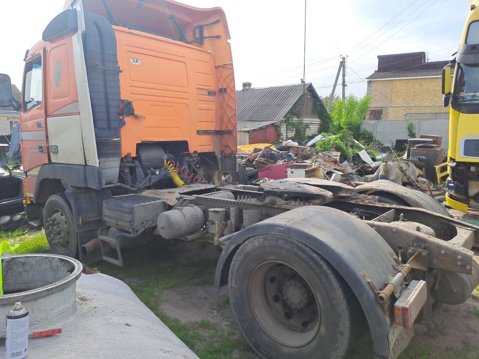 Volvo FH 12 двигатель D12D, 2003 г. ,  FH 12 D12A 1997 г. по запчастям