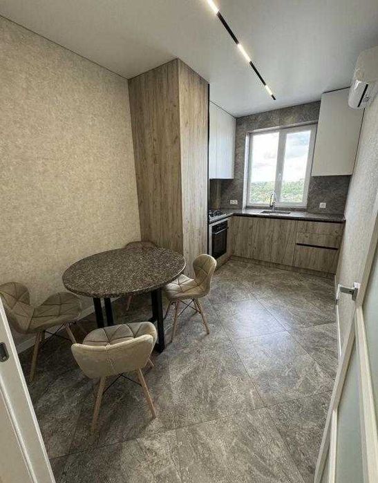 У продажу двокімнатна квартира