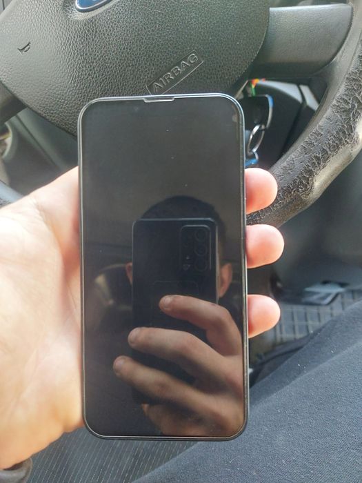 iPhone 13 на 128g r-sim
