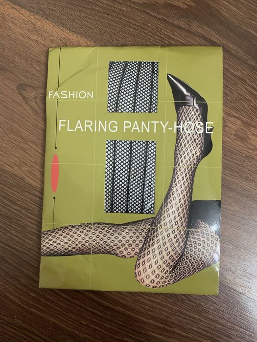 Колготки в сеточку.