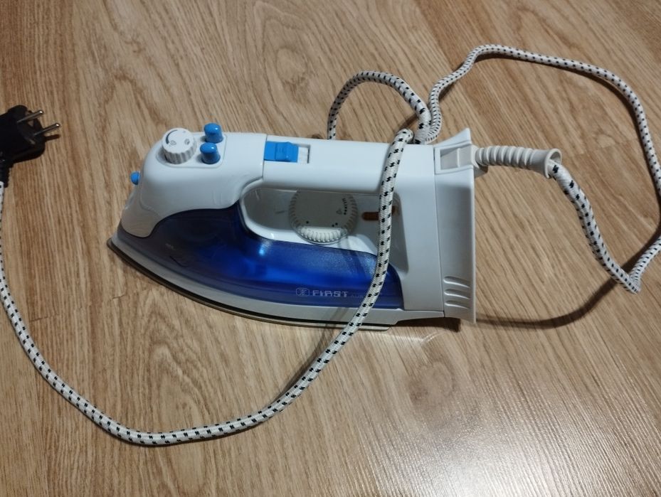 Żelazko Austria First 1200 W, bardzo dobry stan