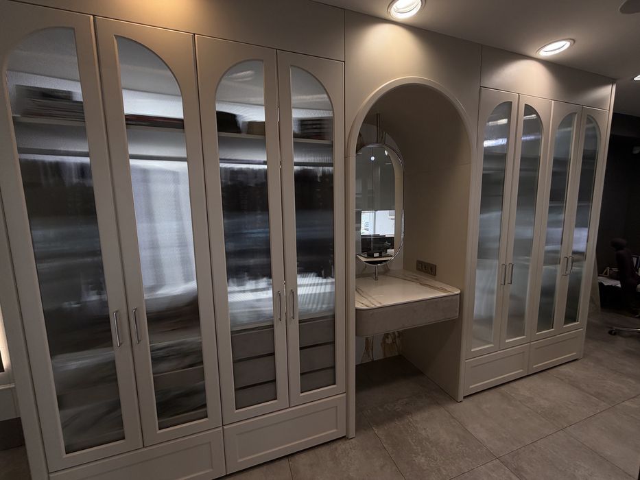 Дизайнерська гардеробна від Maestro Kitchen