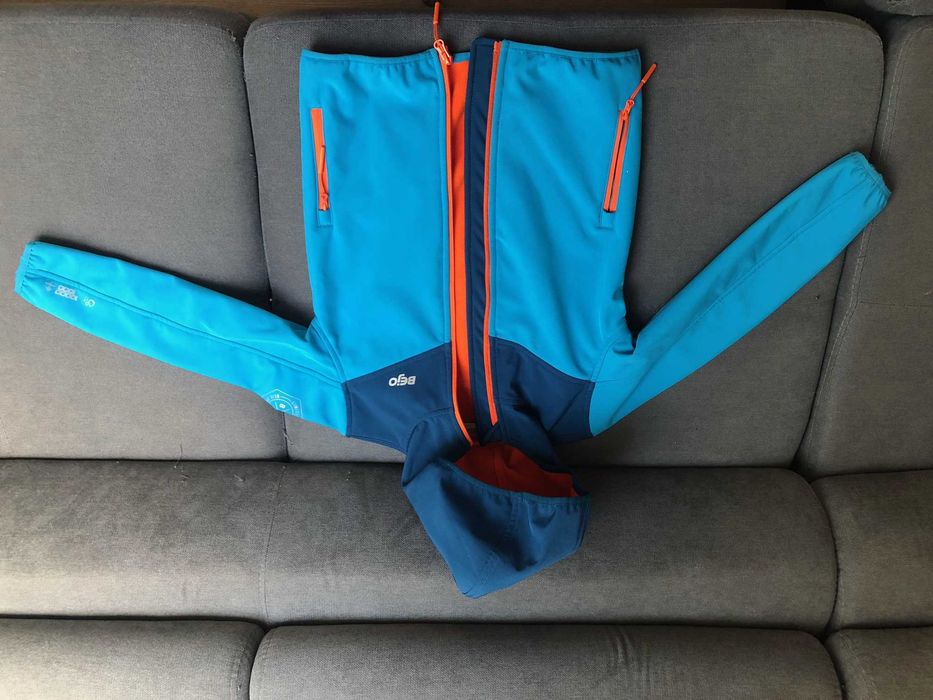 Kurtka dziecięca z kapturem softshell rozm. 128