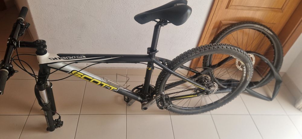 Bicicleta montanha, SCOTT 50 SCALE  ,,para venda  em bom estado