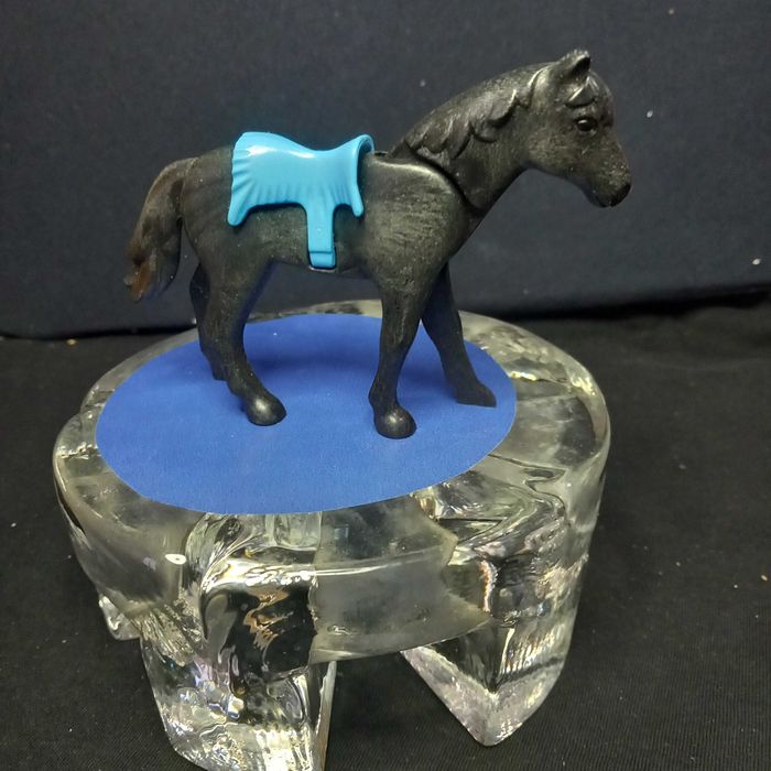Playmobil cavalo preto