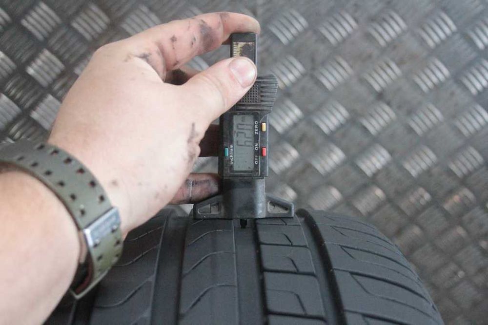 245/40/18 Pirelli Cinturato P7 245/40 R18 93Y AO A0