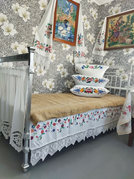 Будиночок подобово