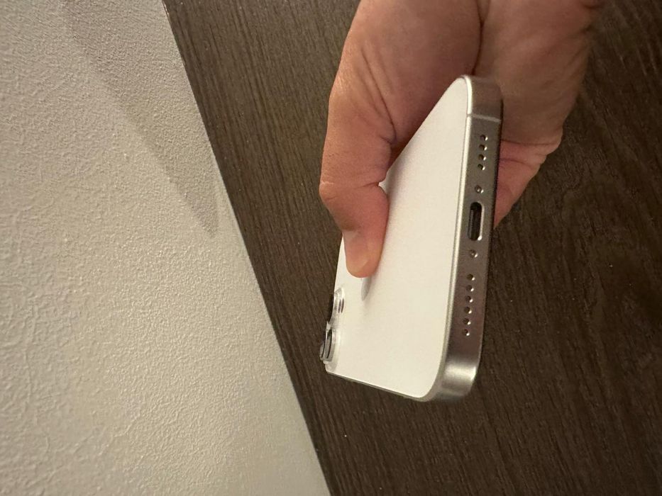 Iphone 16 pro max  silver