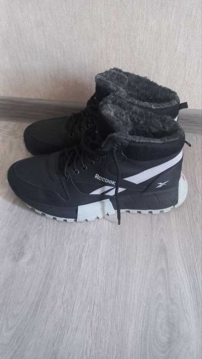 Чоловічі зимові кросівки Reebok, 44 розмір, відмінний стан