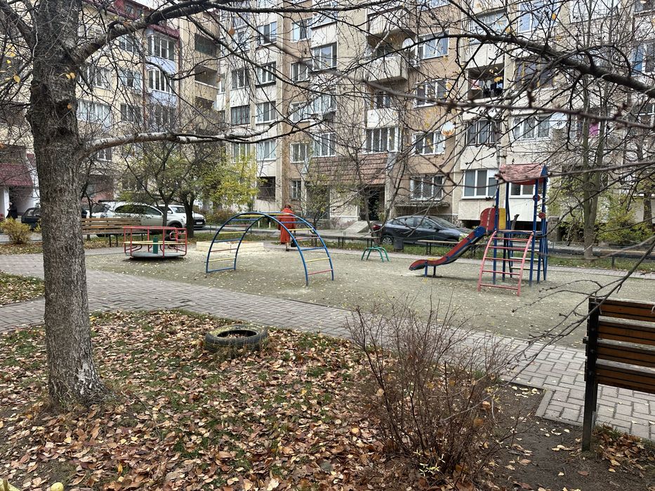 Продається простора квартира площею 173.8 м.кв., вул. Федьковича 7А