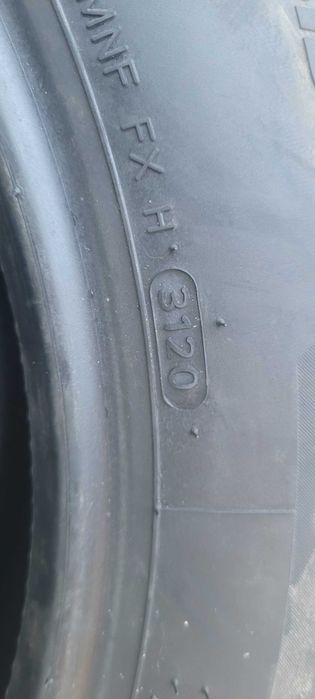 225 / 60  R 18  Hankook  /Zima /Komplet