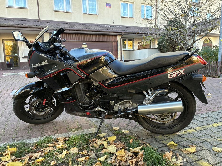 kawasaki zx 10 w Twojej okolicy? Sprawdź kategorię Szosowo