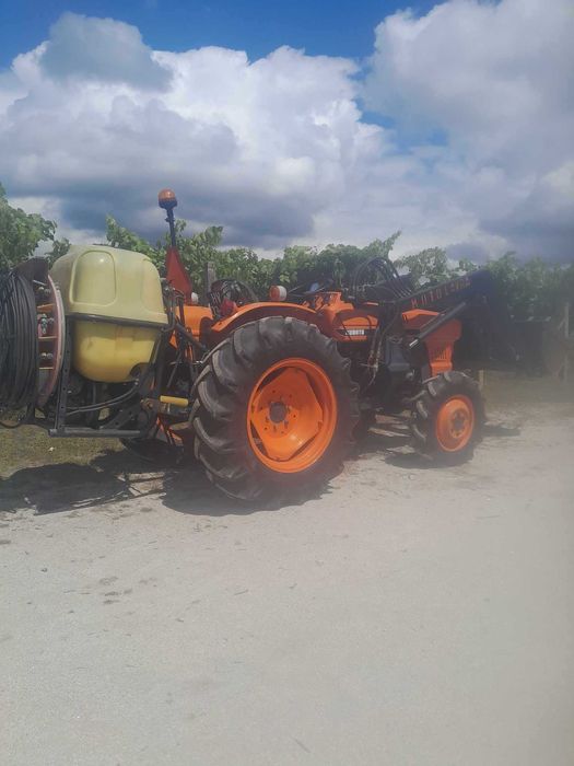 Vendo trator KUBOTA