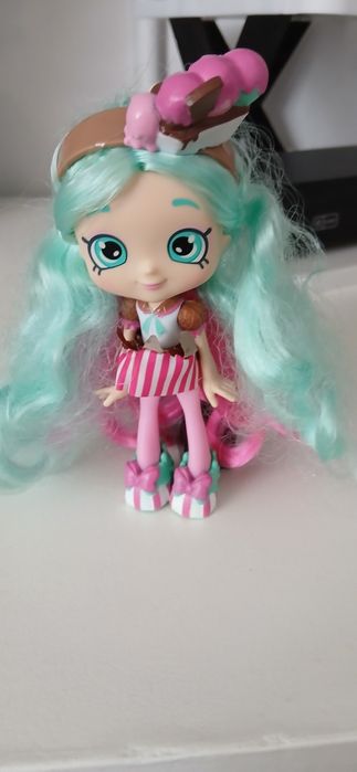 Laleczka dla dziewczynki.