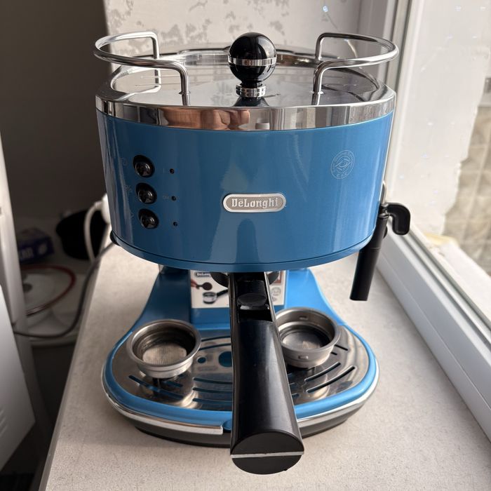 Delonghi ECO310.B кавоварка ріжкова