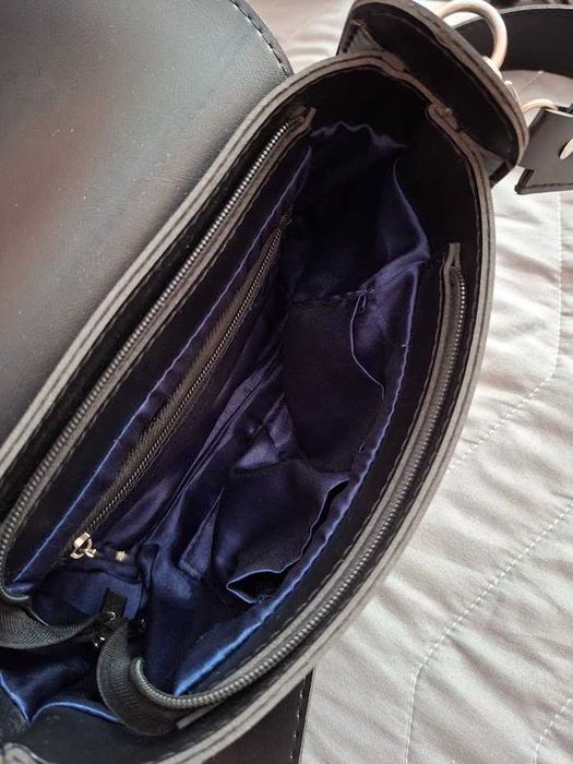 Жіноча сумка з двома ремінцями