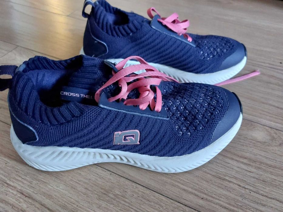 Buty sportowe firmy iq rozmiar 36