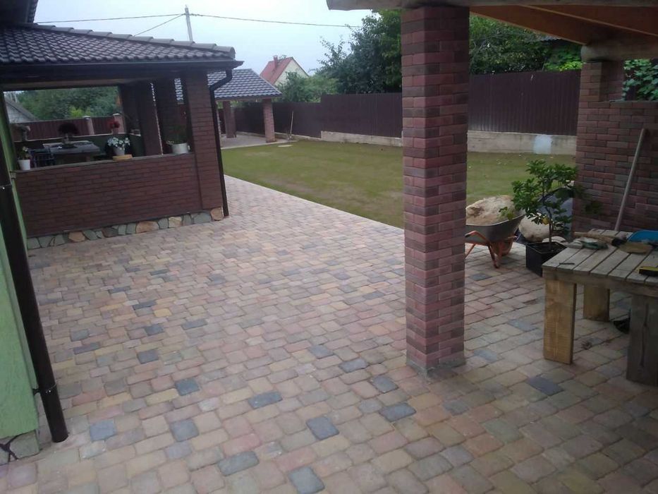 Układanie kostki brukowej. Jakość, szybkościowo, szybko, niedrogo.