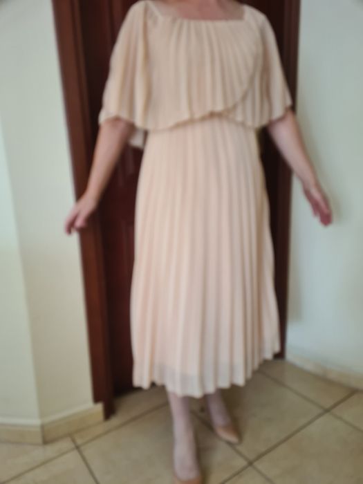 Suknia midi plisowana odkryte ramiona r.36-38"Asos"
