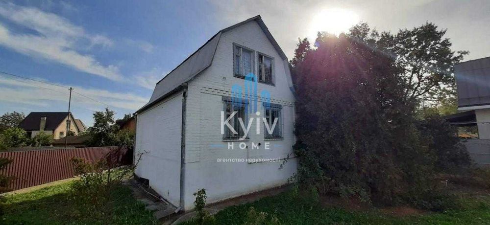 Продаж Будинок у лісі біля Києва — газ, каналізація, готовий для життя