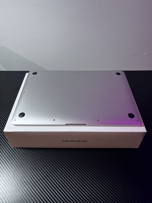 MacBook Air 2020 M1/512GB + Magic mouse