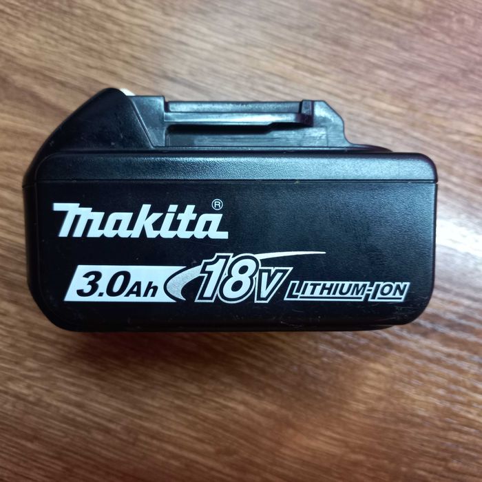 Акумулятор Makita LXT BL1830B б/у.