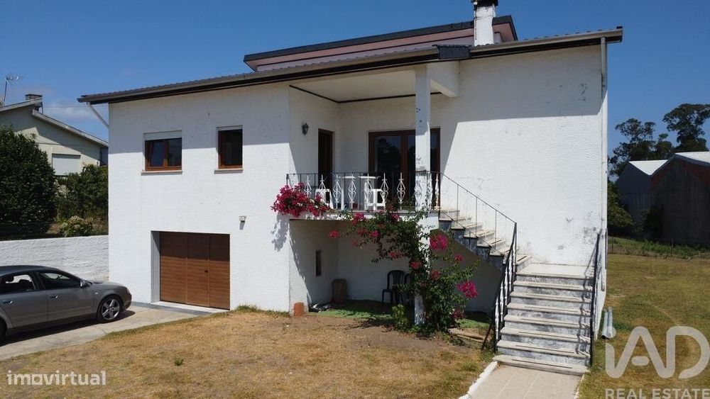 Casa / Villa T4 em Oiã de 137 m2