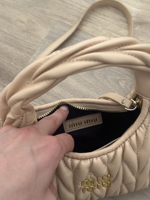 Mala bege Miu Miu