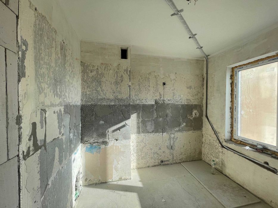 Продам 3-ком квартиру на Крымской