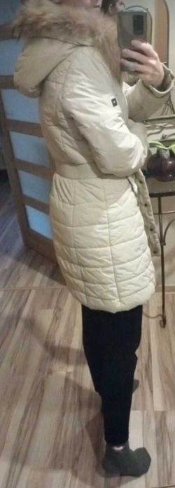 Kurtka Tiffi M noszona