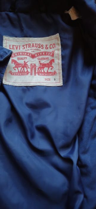 Kurtka levis rozmiar s granatowa