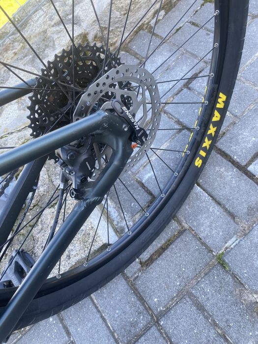 Bicicleta aro 29 para whelling